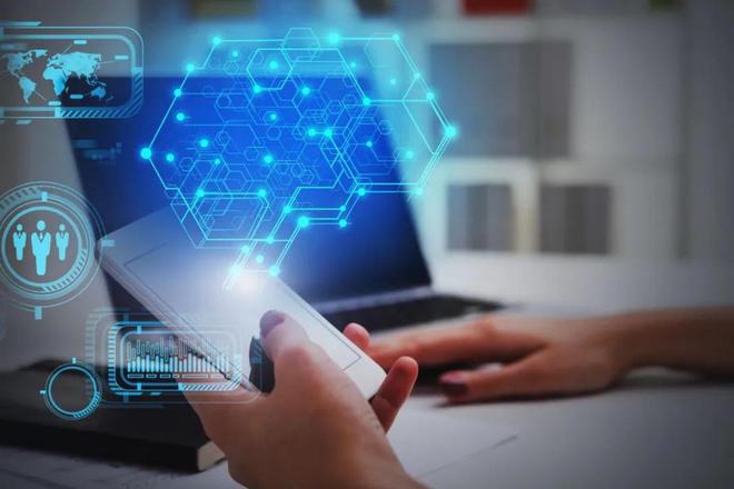 科技驅(qū)動未來 網(wǎng)絡(luò)技術(shù)服務(wù)的變革與影響